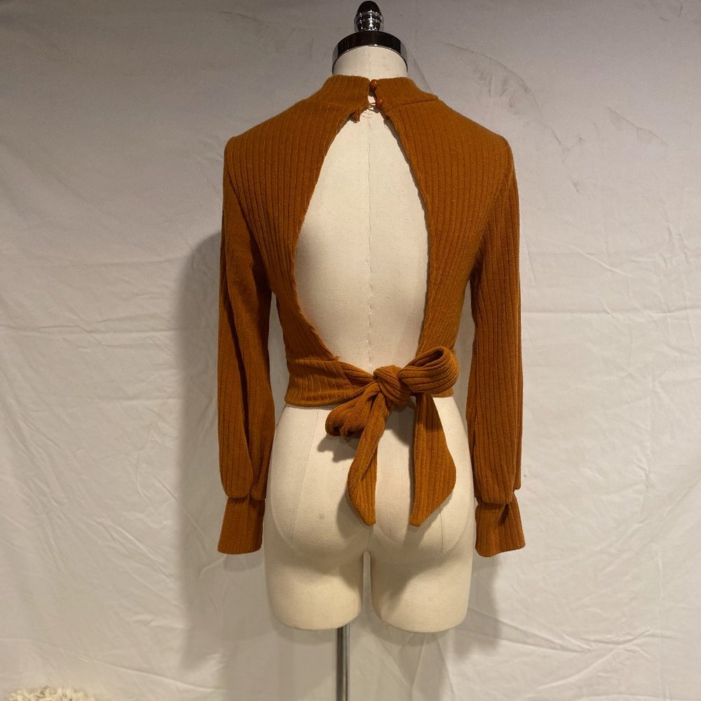 Crop Open Back Sweater - Picture 2 of 3